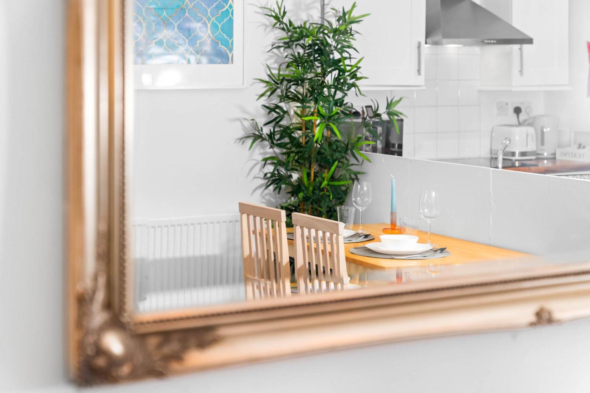 Luxury Apartment - Wolverhampton - Netflix - Smart Tv - Fast Wifi - 7Apc Екстер'єр фото