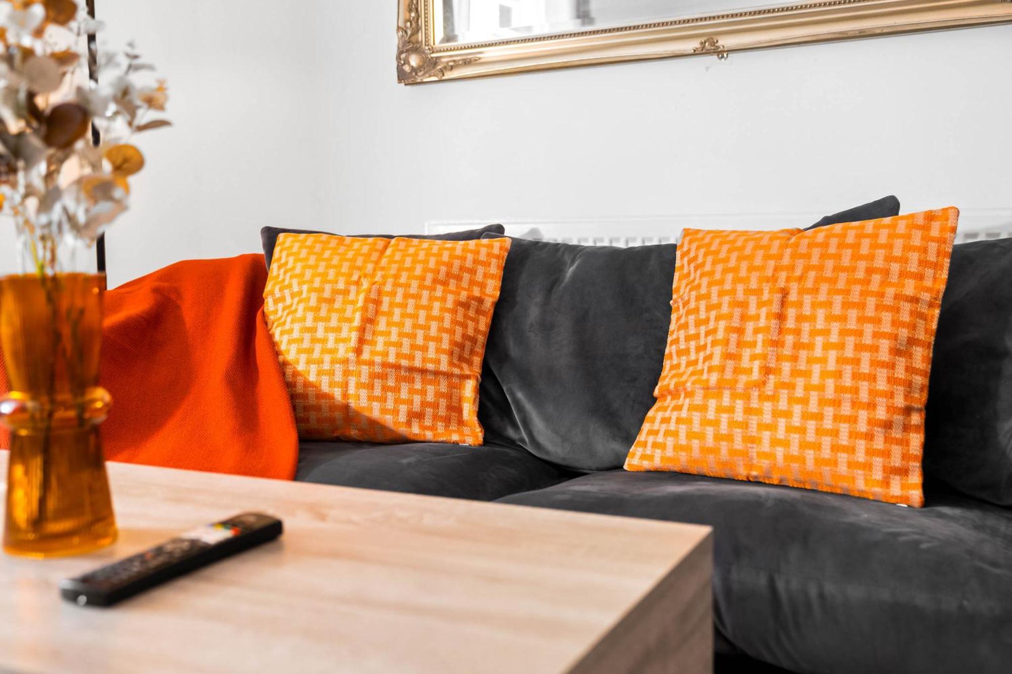 Luxury Apartment - Wolverhampton - Netflix - Smart Tv - Fast Wifi - 7Apc Екстер'єр фото